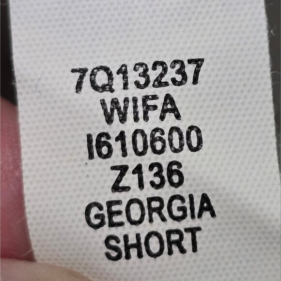 Lucky Brand Women's Denim Shorts Blue Embroidered Accent Details‎ Casual - Picture 10 of 12